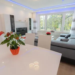 apt-mega-lux.stuttgart-hotel.com/